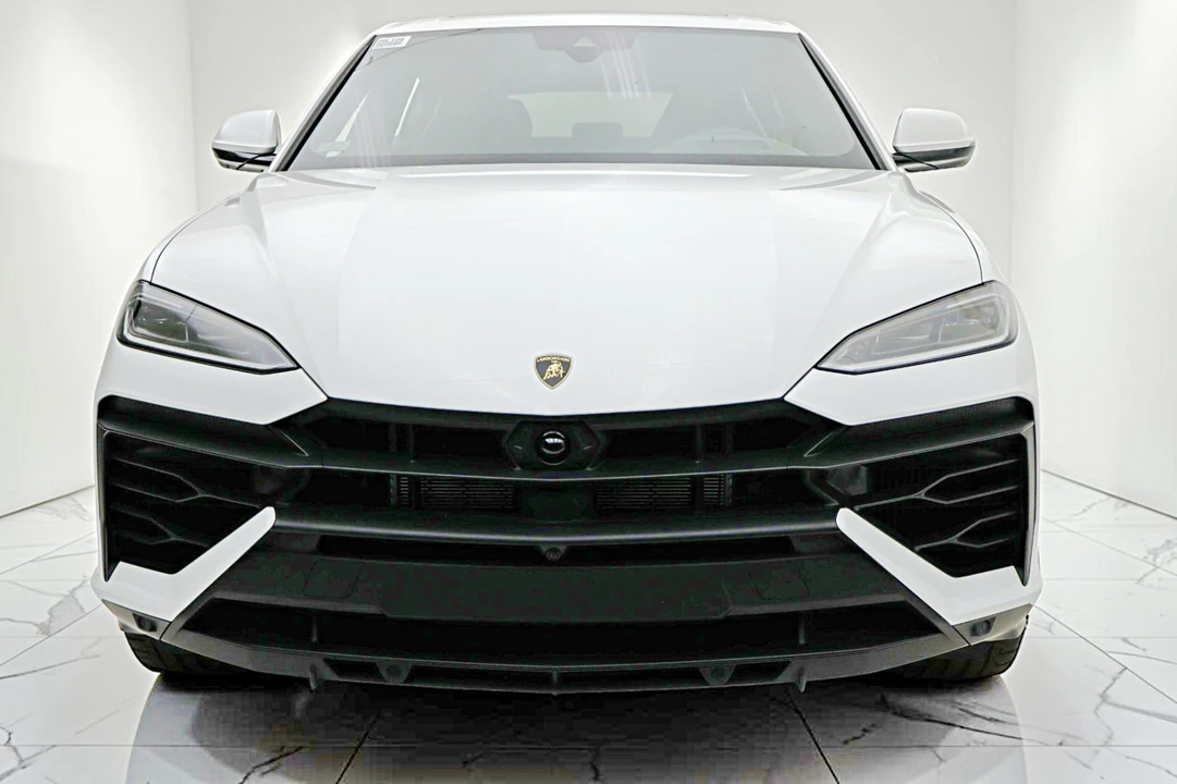 2026 Lamborghini Urus SE - Image 23 of 31