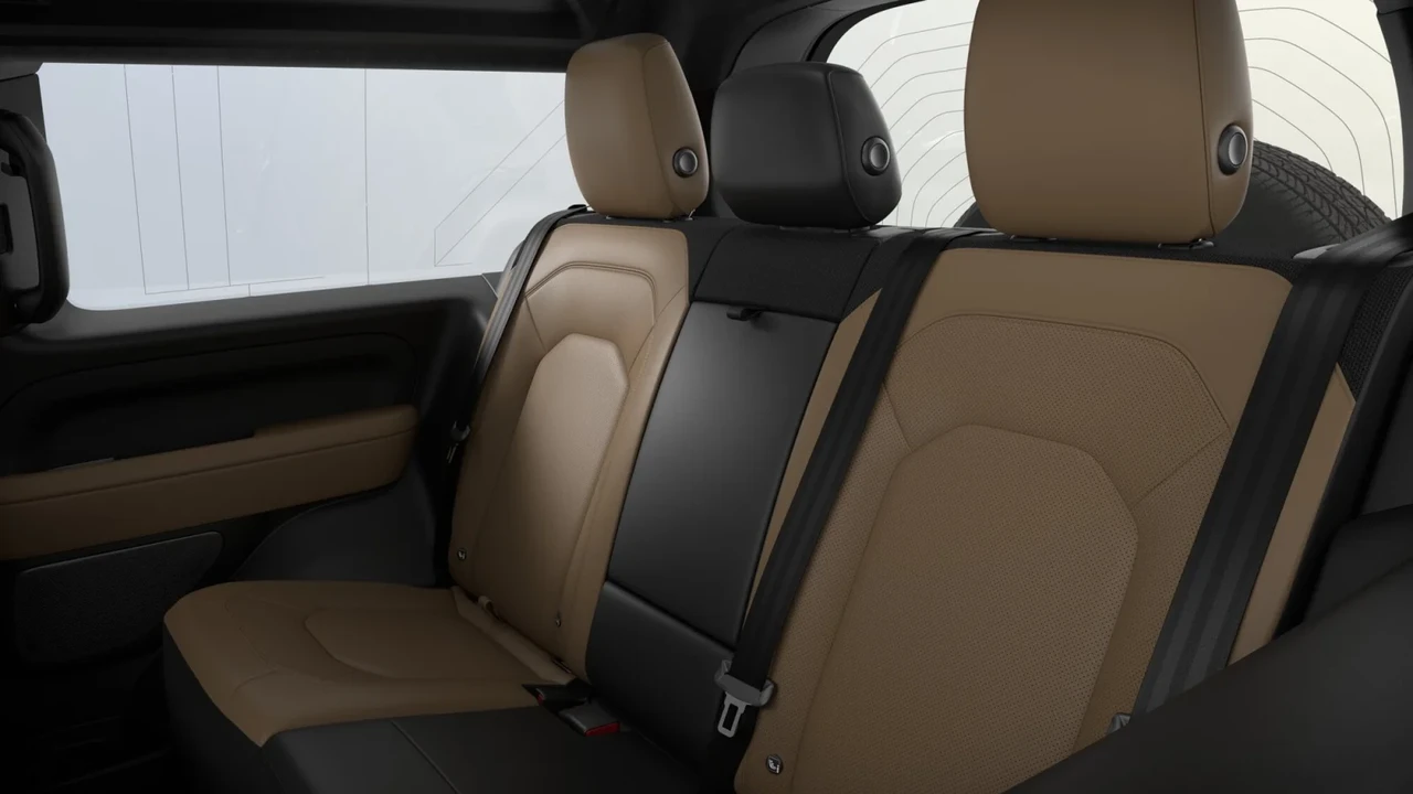 2026 Land Rover Defender Octa - Image 7 of 9