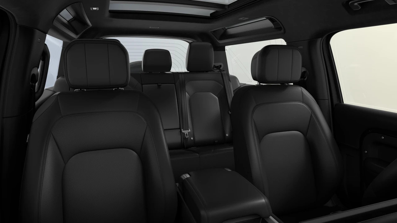 2026 Land Rover Defender Octa - Image 6 of 7