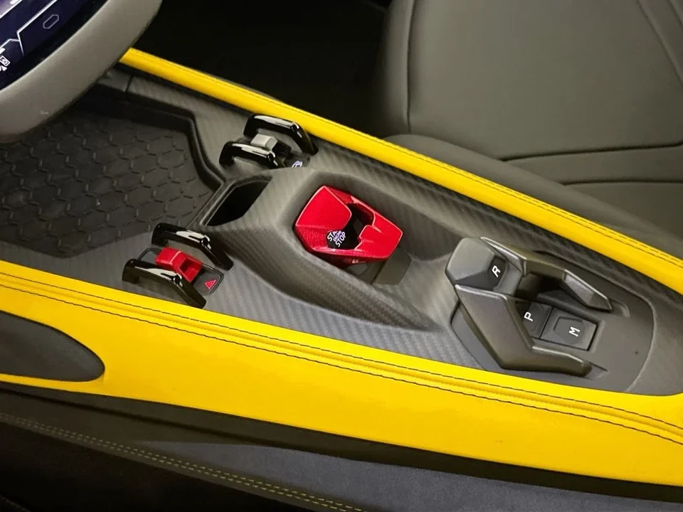 2026 Lamborghini Revuelto - Image 16 of 31