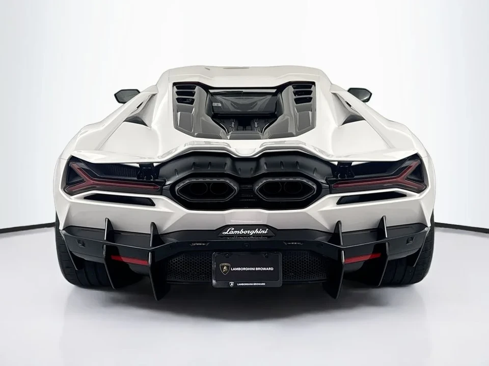 2026 Lamborghini Revuelto - Image 6 of 31