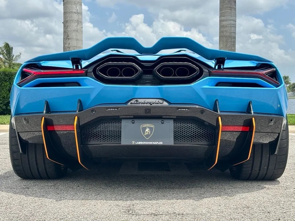 2026 Lamborghini Revuelto - Image 6 of 23