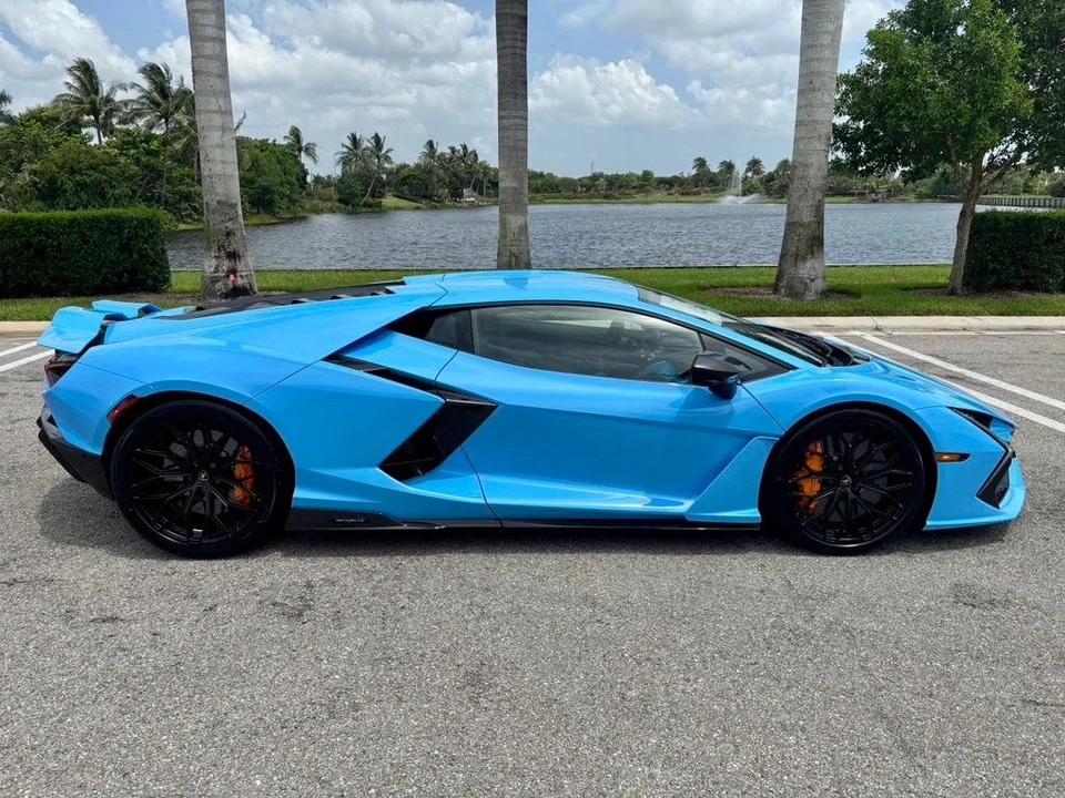 2026 Lamborghini Revuelto - Image 4 of 23