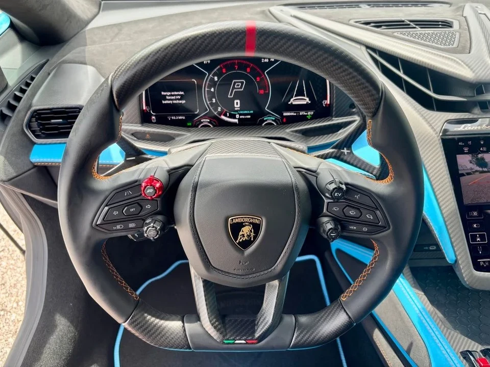 2026 Lamborghini Revuelto - Image 10 of 23
