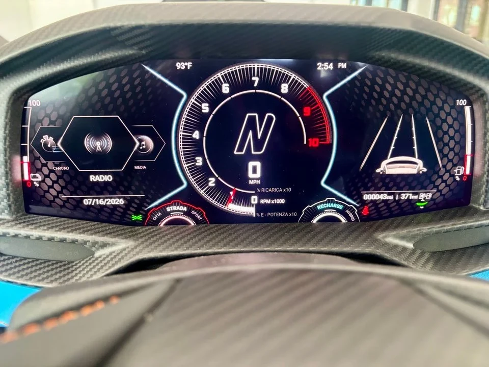 2026 Lamborghini Revuelto - Image 9 of 23