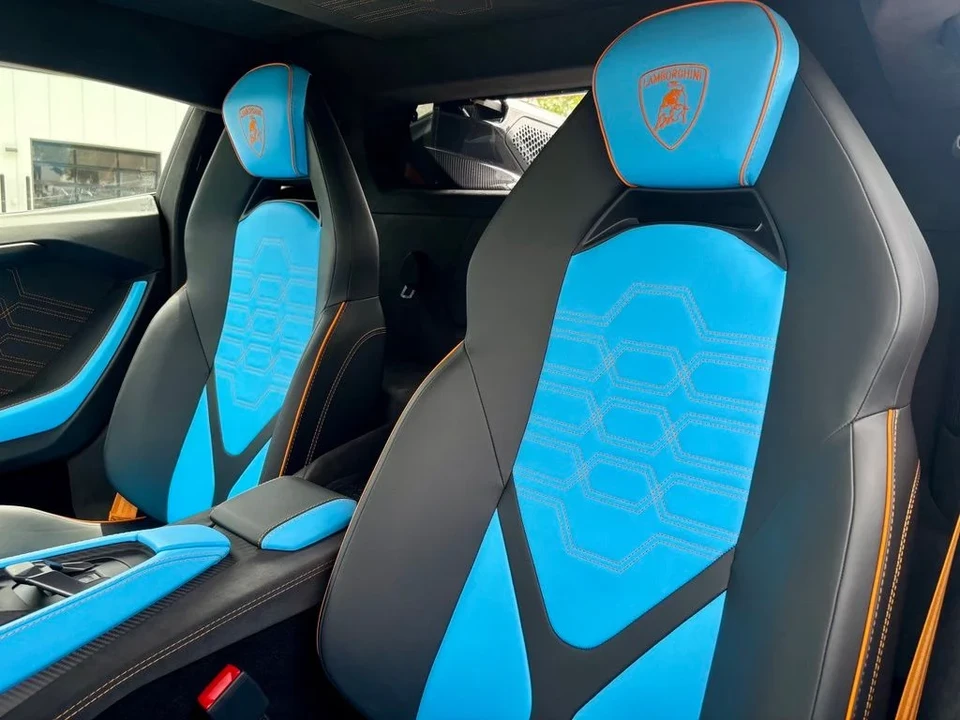 2026 Lamborghini Revuelto - Image 16 of 23