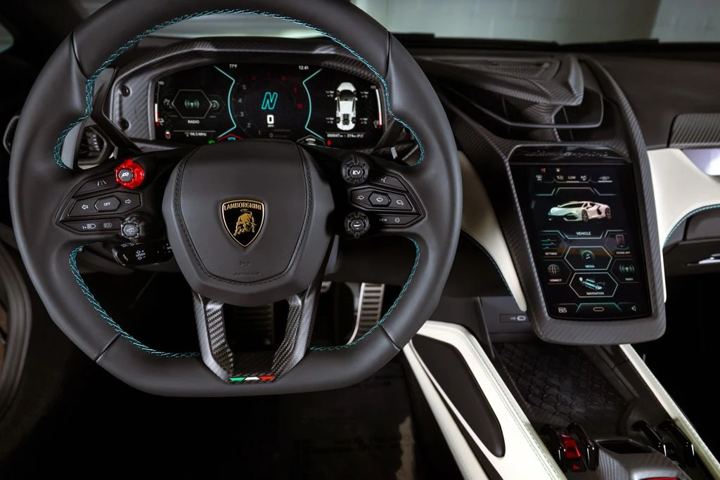 2026 Lamborghini Revuelto - Image 14 of 31