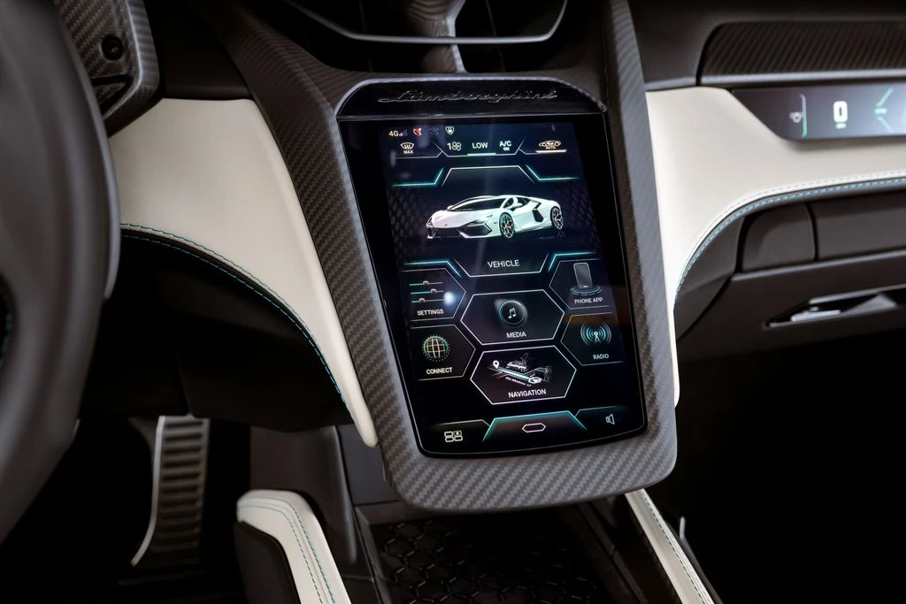 2026 Lamborghini Revuelto - Image 21 of 31