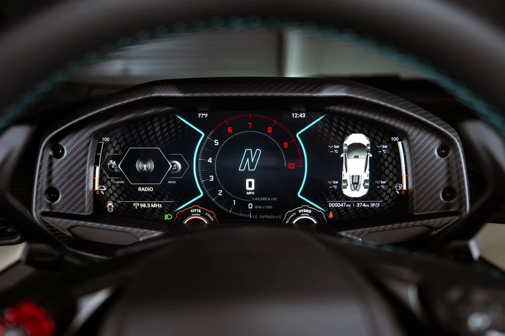 2026 Lamborghini Revuelto - Image 15 of 31