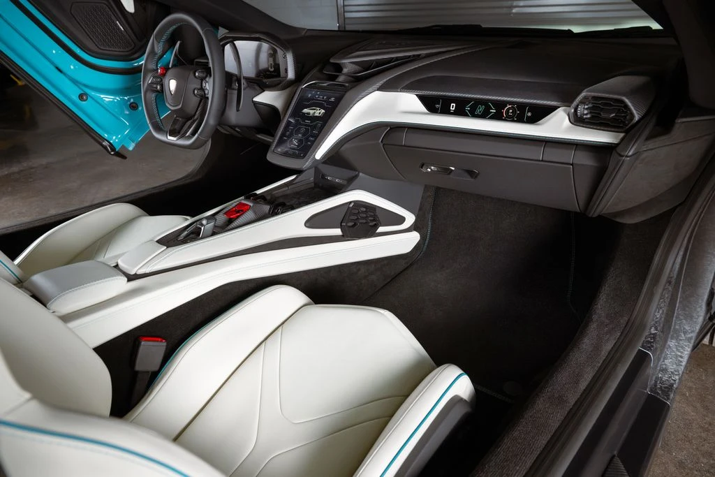 2026 Lamborghini Revuelto - Image 13 of 31