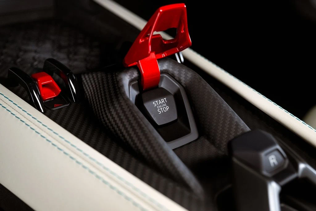 2026 Lamborghini Revuelto - Image 23 of 31