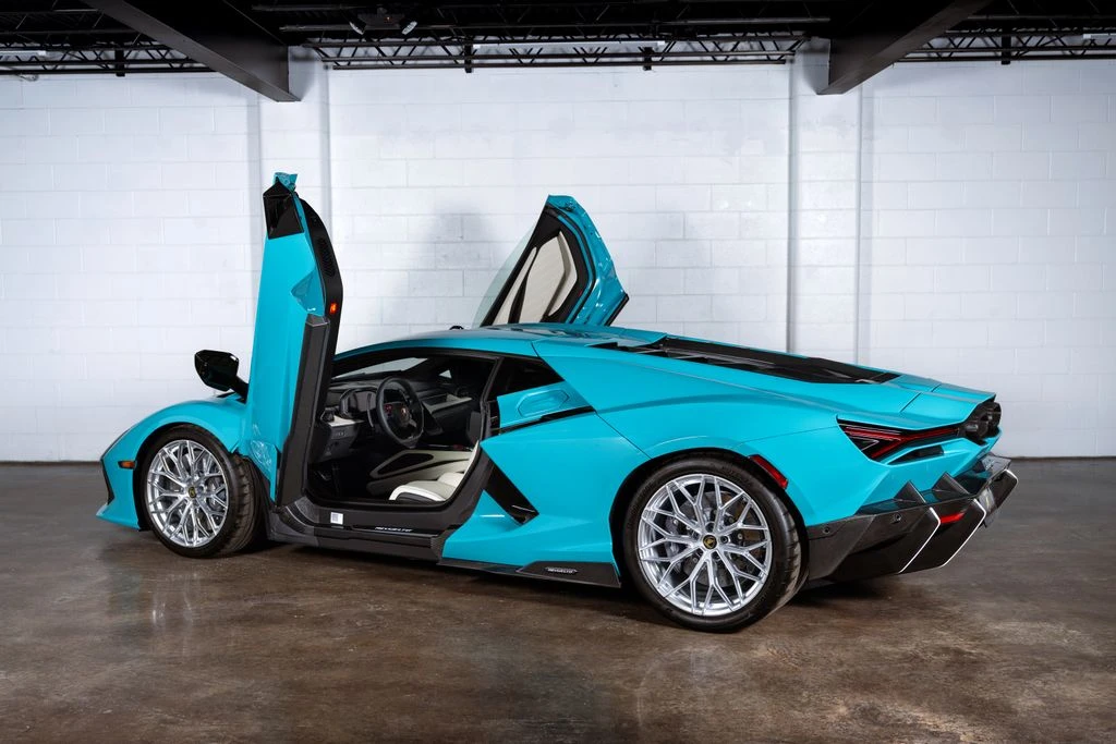 2026 Lamborghini Revuelto - Image 10 of 31