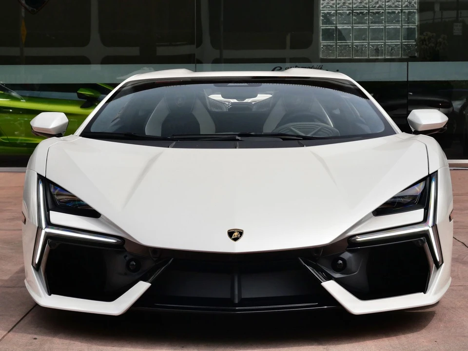 2026 Lamborghini Revuelto - Image 3 of 27