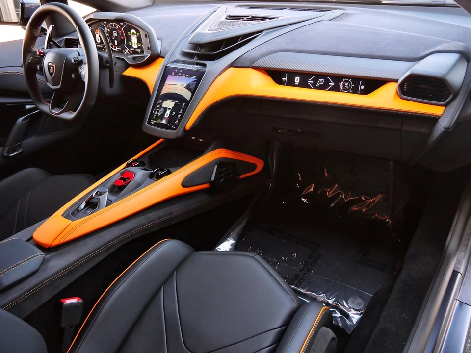2026 Lamborghini Revuelto - Image 7 of 24