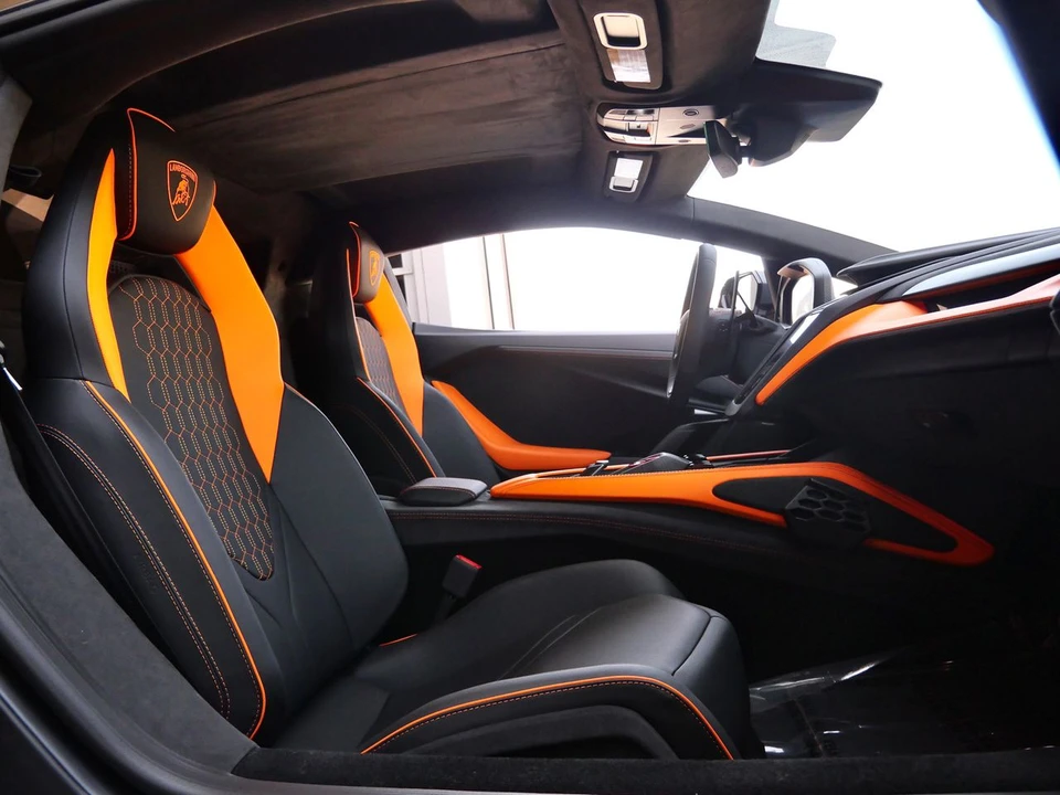2026 Lamborghini Revuelto - Image 8 of 24