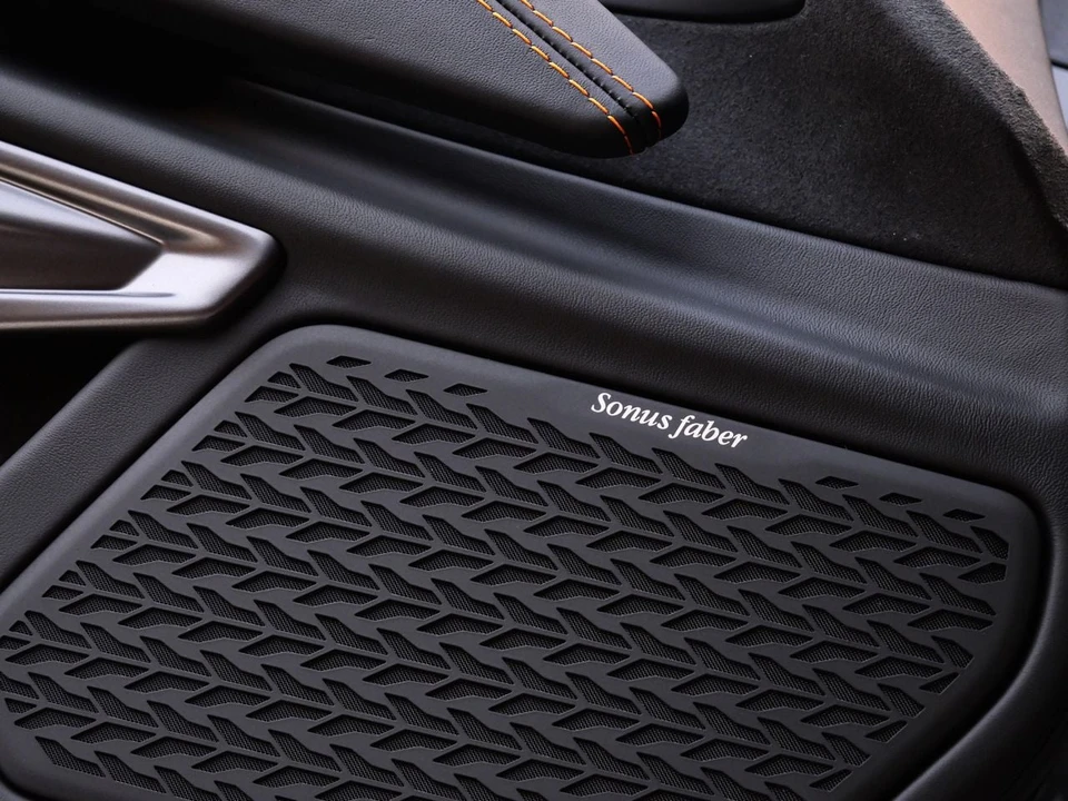 2026 Lamborghini Revuelto - Image 23 of 24