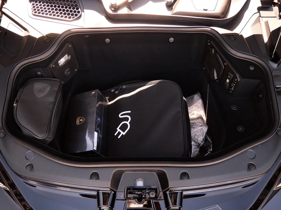 2026 Lamborghini Revuelto - Image 22 of 24