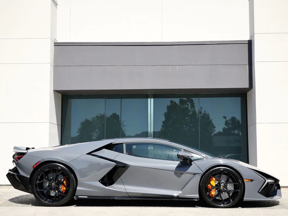2026 Lamborghini Revuelto - Image 2 of 24