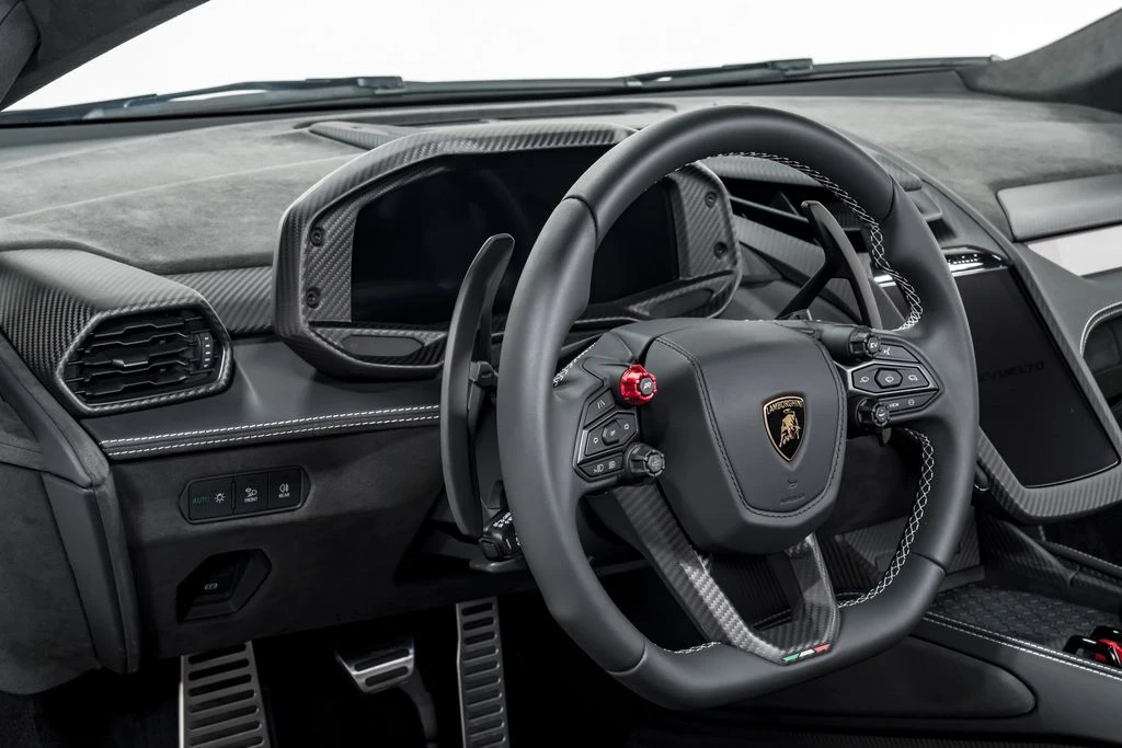 2026 Lamborghini Revuelto - Image 12 of 31