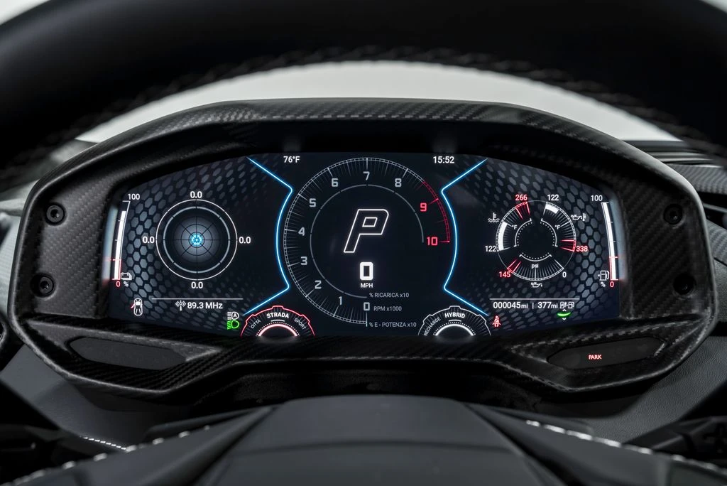 2026 Lamborghini Revuelto - Image 15 of 31