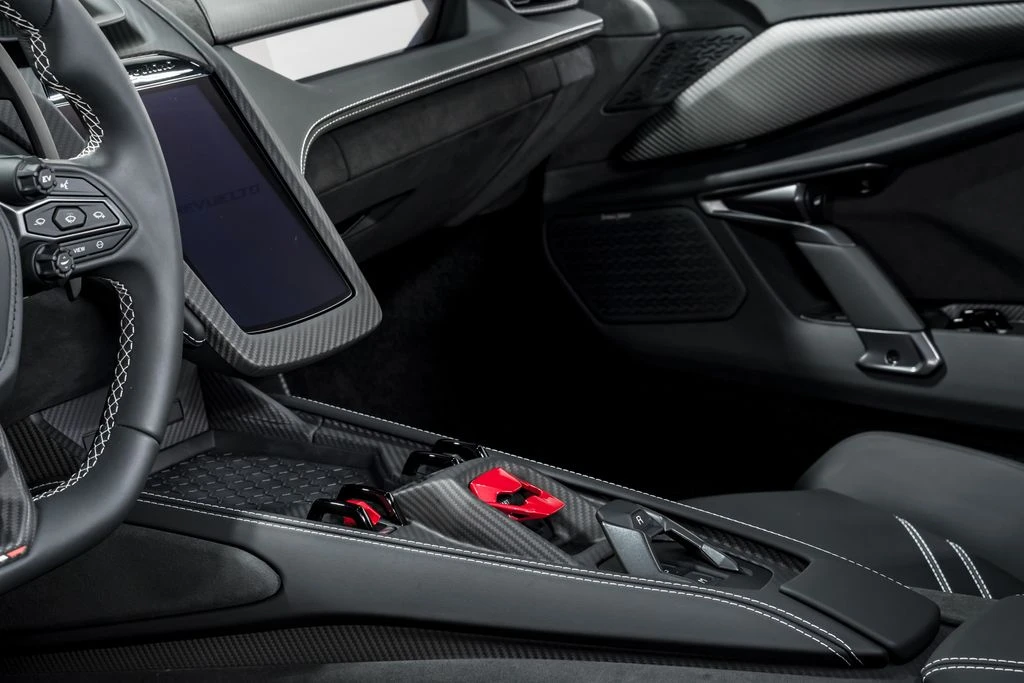 2026 Lamborghini Revuelto - Image 21 of 31