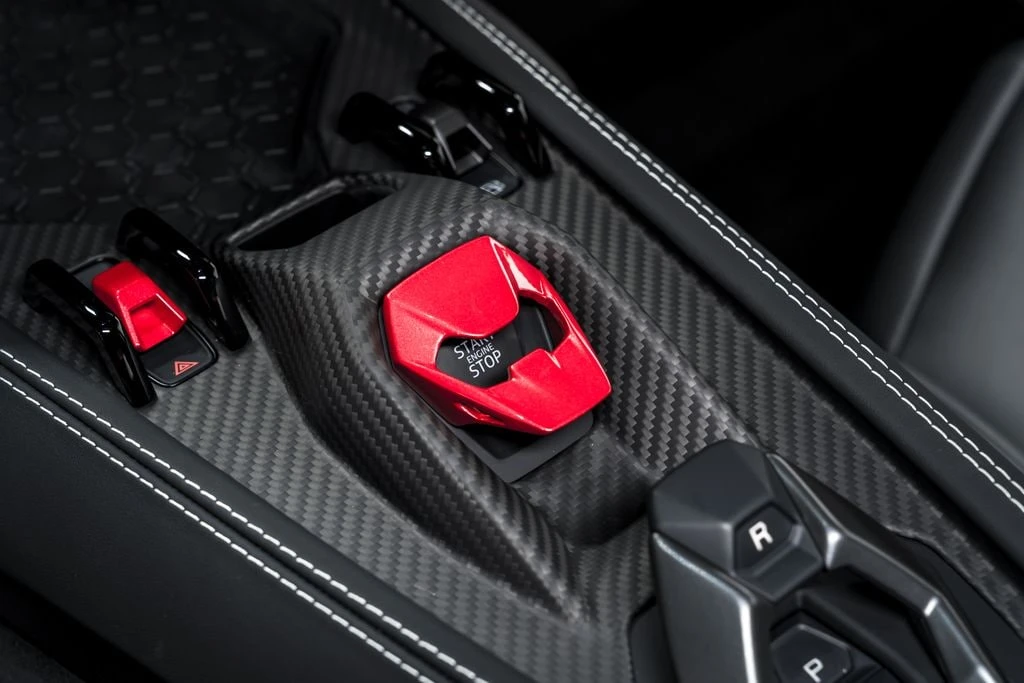 2026 Lamborghini Revuelto - Image 27 of 31