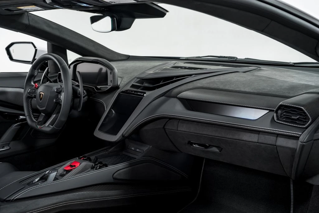 2026 Lamborghini Revuelto - Image 31 of 31