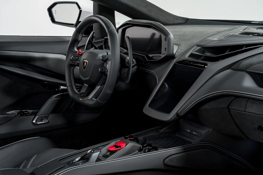2026 Lamborghini Revuelto - Image 30 of 31