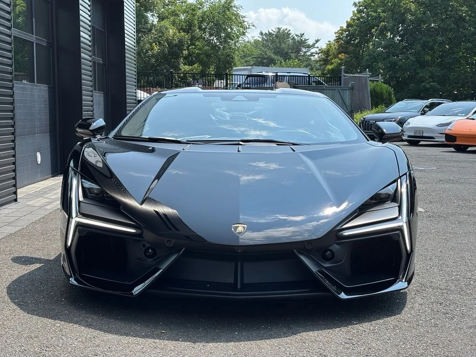 2026 Lamborghini Revuelto - Image 5 of 23