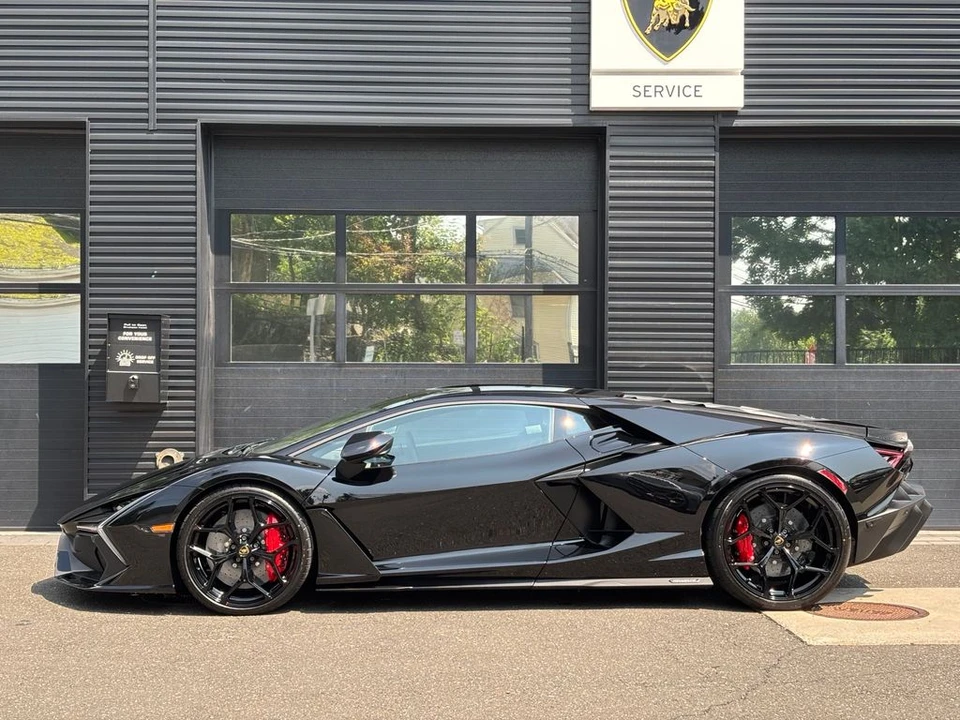 2026 Lamborghini Revuelto - Image 2 of 23