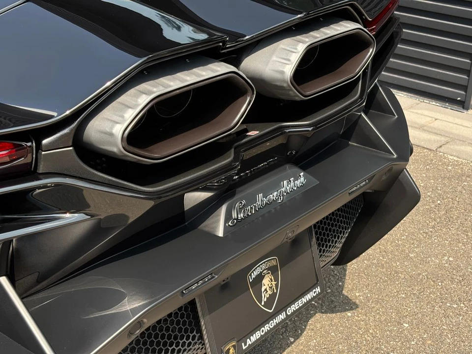 2026 Lamborghini Revuelto - Image 7 of 23