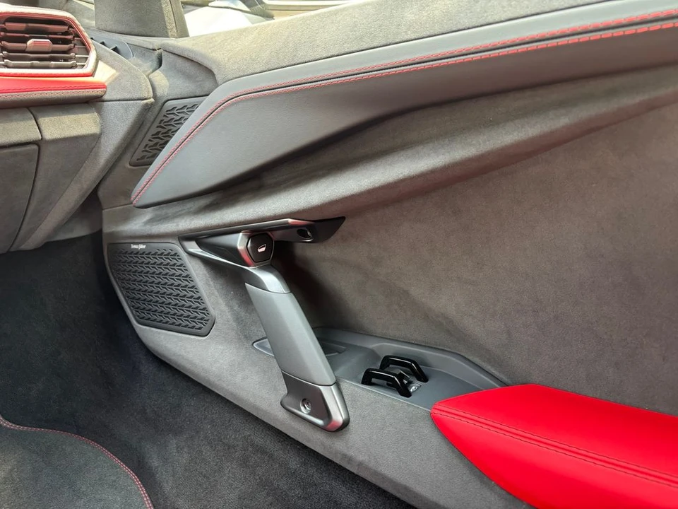 2026 Lamborghini Revuelto - Image 18 of 23