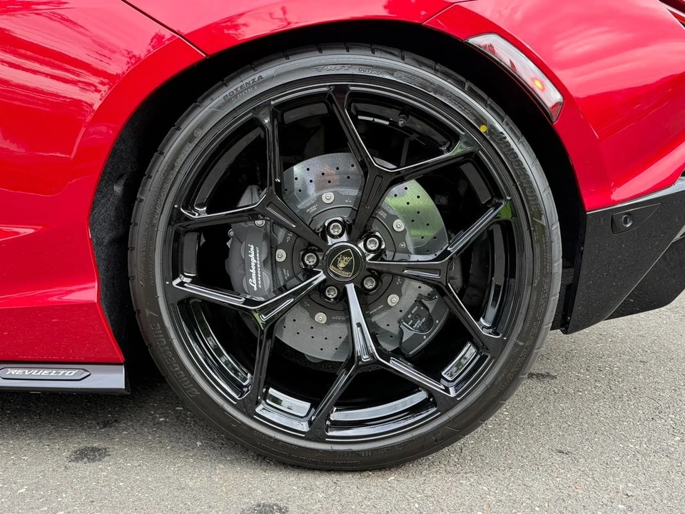 2026 Lamborghini Revuelto - Image 6 of 21