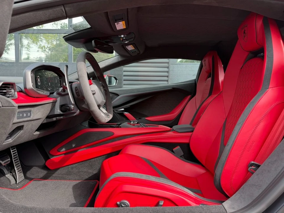 2026 Lamborghini Revuelto - Image 17 of 21