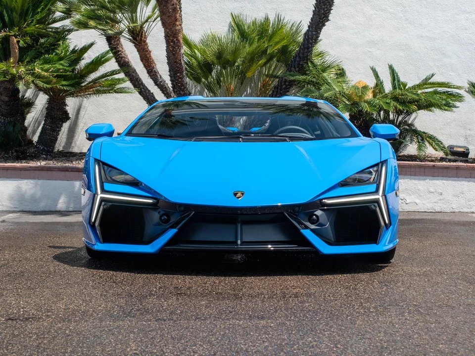 2026 Lamborghini Revuelto - Image 5 of 31