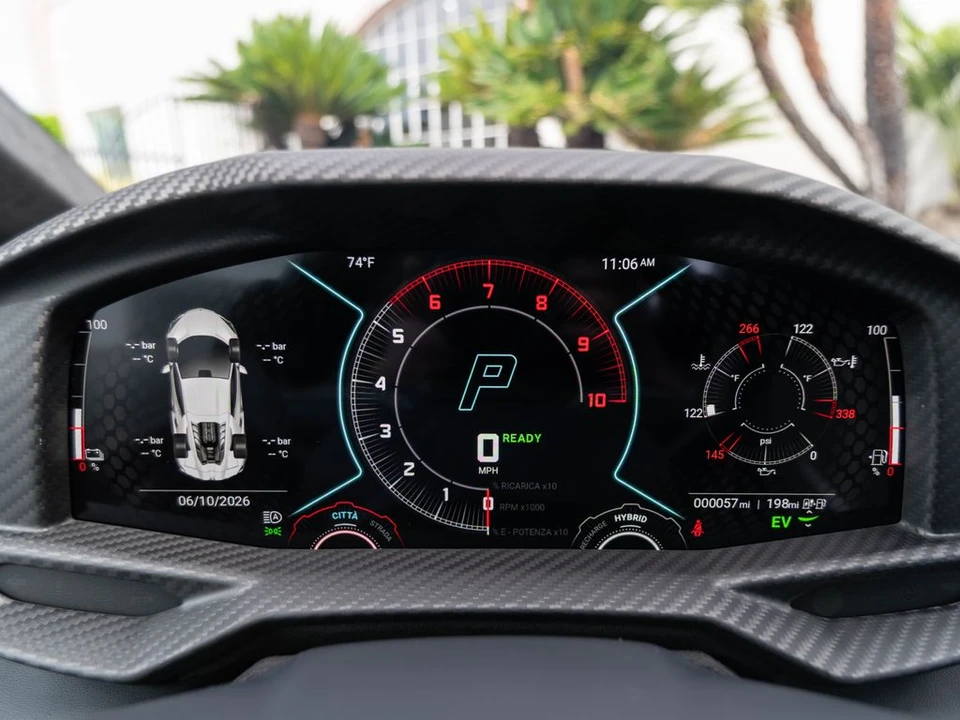 2026 Lamborghini Revuelto - Image 25 of 31