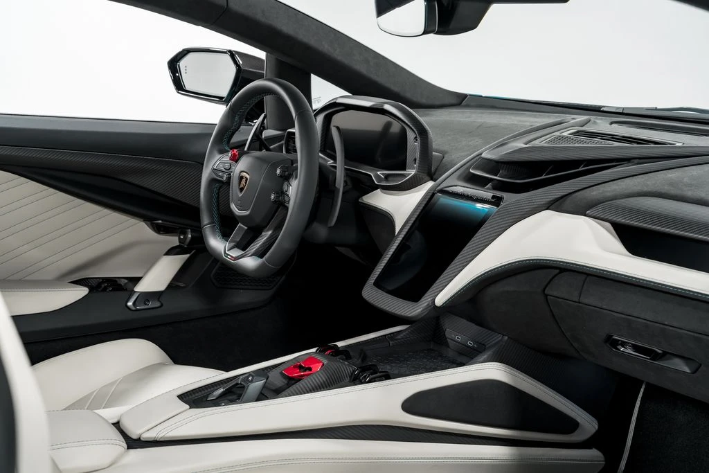 2026 Lamborghini Revuelto - Image 30 of 31