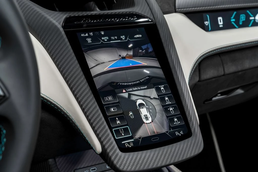 2026 Lamborghini Revuelto - Image 25 of 31