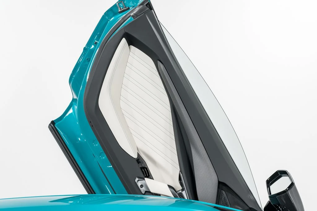 2026 Lamborghini Revuelto - Image 9 of 31