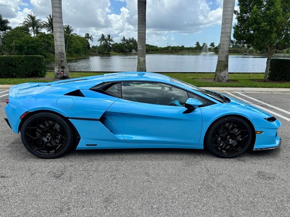2026 Lamborghini Temerario - Image 3 of 12