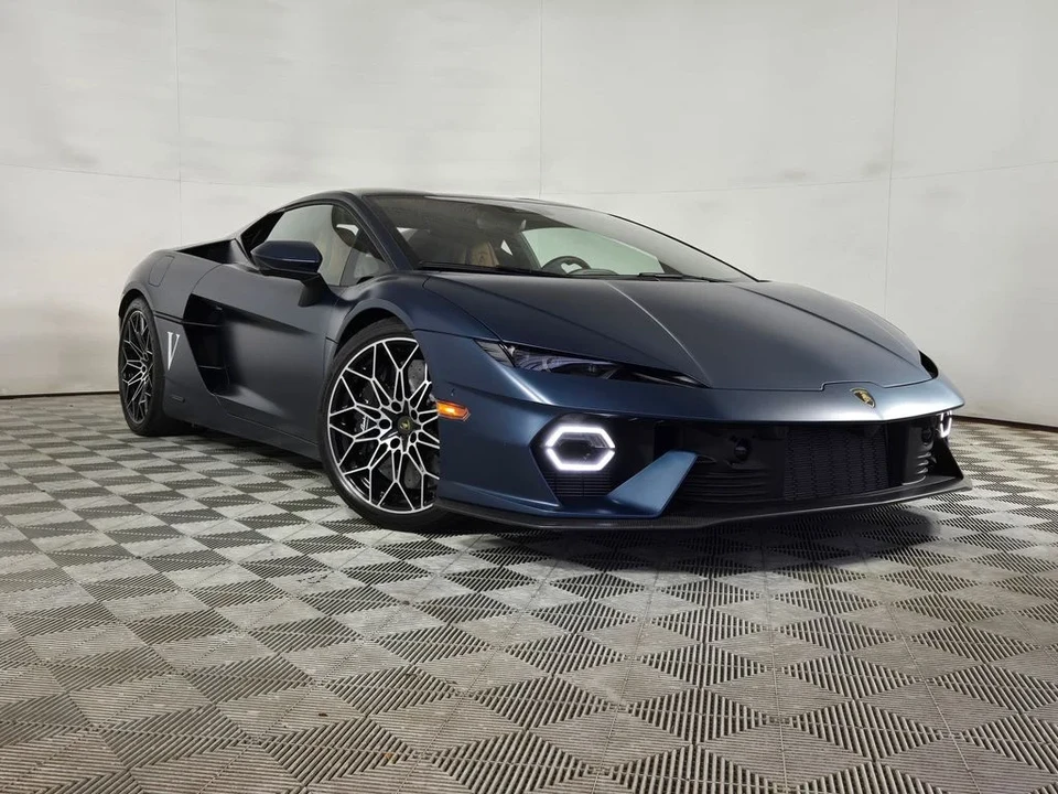2026 Lamborghini Temerario - Image 3 of 24