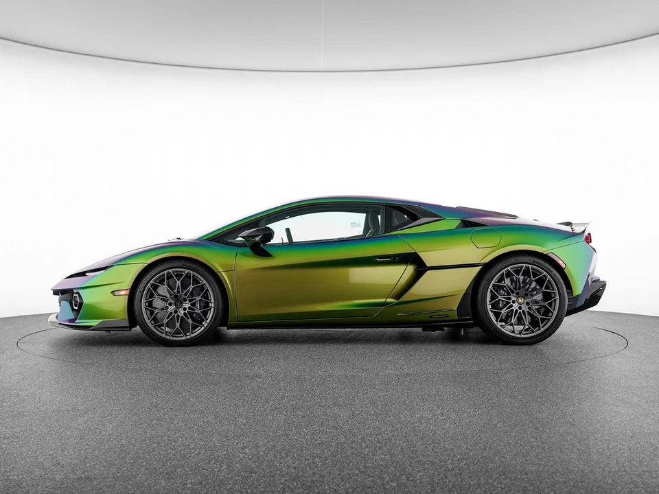 2026 Lamborghini Temerario - Image 2 of 31