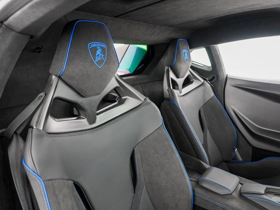 2026 Lamborghini Temerario - Image 25 of 31