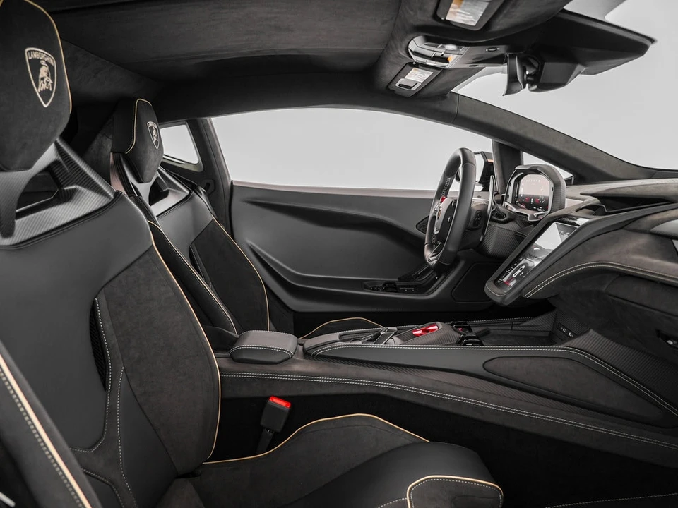 2026 Lamborghini Temerario - Image 26 of 31