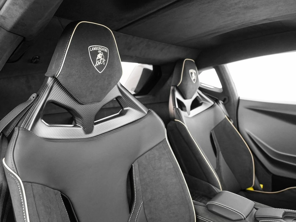 2026 Lamborghini Temerario - Image 27 of 31