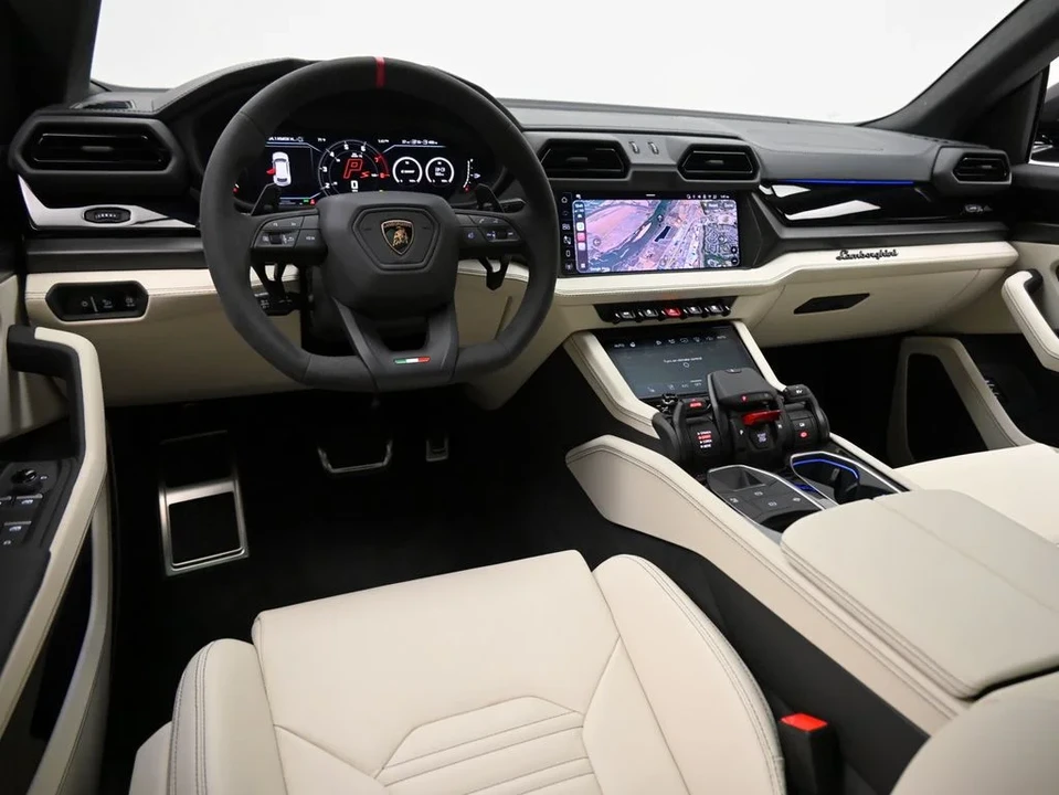 2026 Lamborghini Urus SE - Image 11 of 31