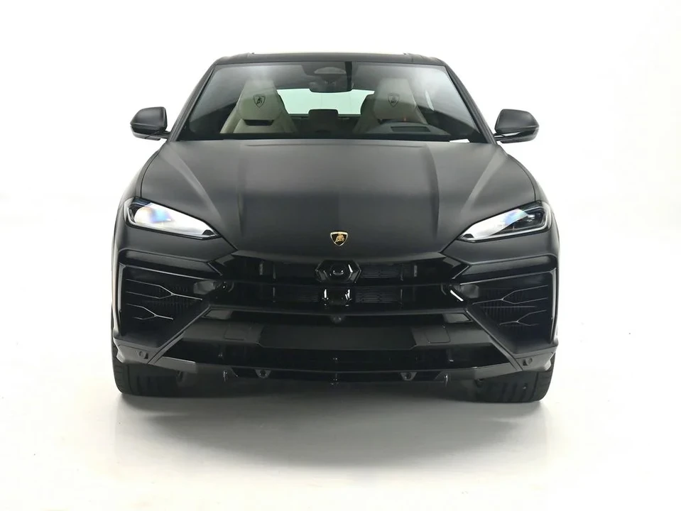 2026 Lamborghini Urus SE - Image 2 of 31