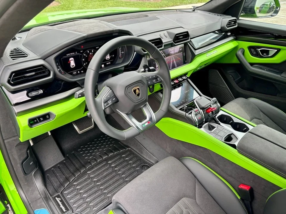 2026 Lamborghini Urus SE - Image 8 of 14
