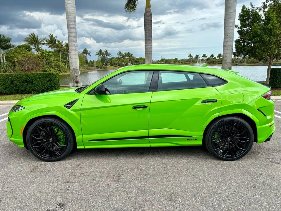 2026 Lamborghini Urus SE - Image 5 of 14