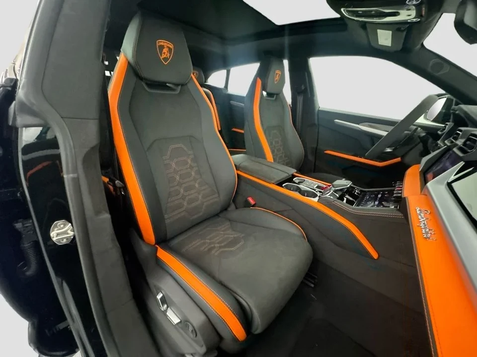 2026 Lamborghini Urus SE - Image 30 of 31